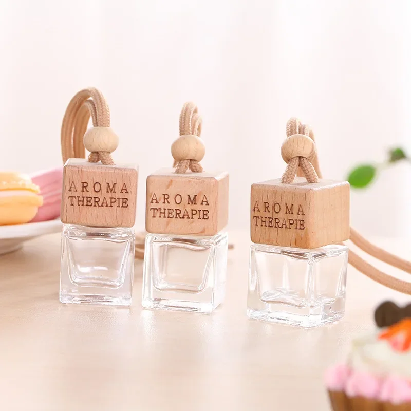 

3PCS Korean Version Car Perfume Bottle 10ML Water Cube Car Empty Bottle Square Glass Bottle Car Aromatherapy Sub-bottling