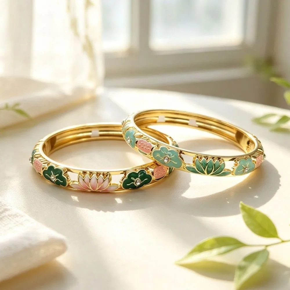 Hollow-Out Design Lotus Bracelet Gradient Color Elegant Design Hollow-Out Bracelet Open-End Style Sophisticated Style