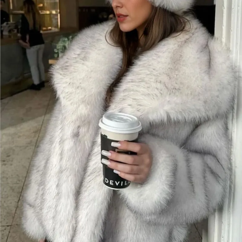 ملابس خارجية ريترو للرجال من فراء الثعلب الصناعي القهوة ملابس خارجية لشتاء 2025 سترات نسائية سميكة ودافئة معاطف من الفرو معاطف منفوشة #1