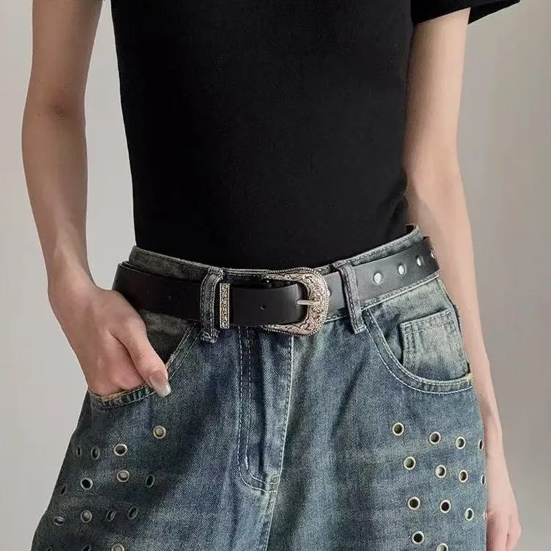 Fashionable American retro buttoned belt for women; small group design sense black belt; versatile and high-end sense with jeans