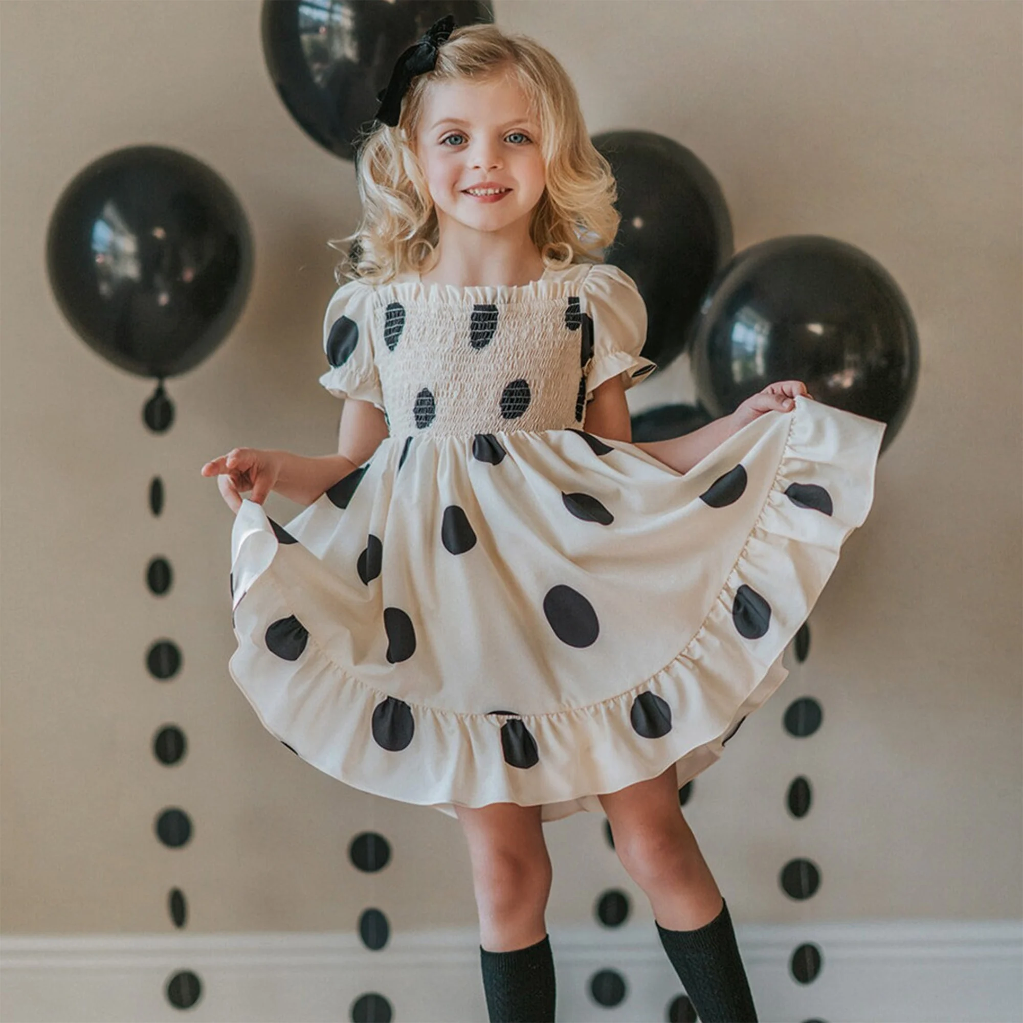 Little Girl's Polka Dot Print Short Sleeve Smocked Dress