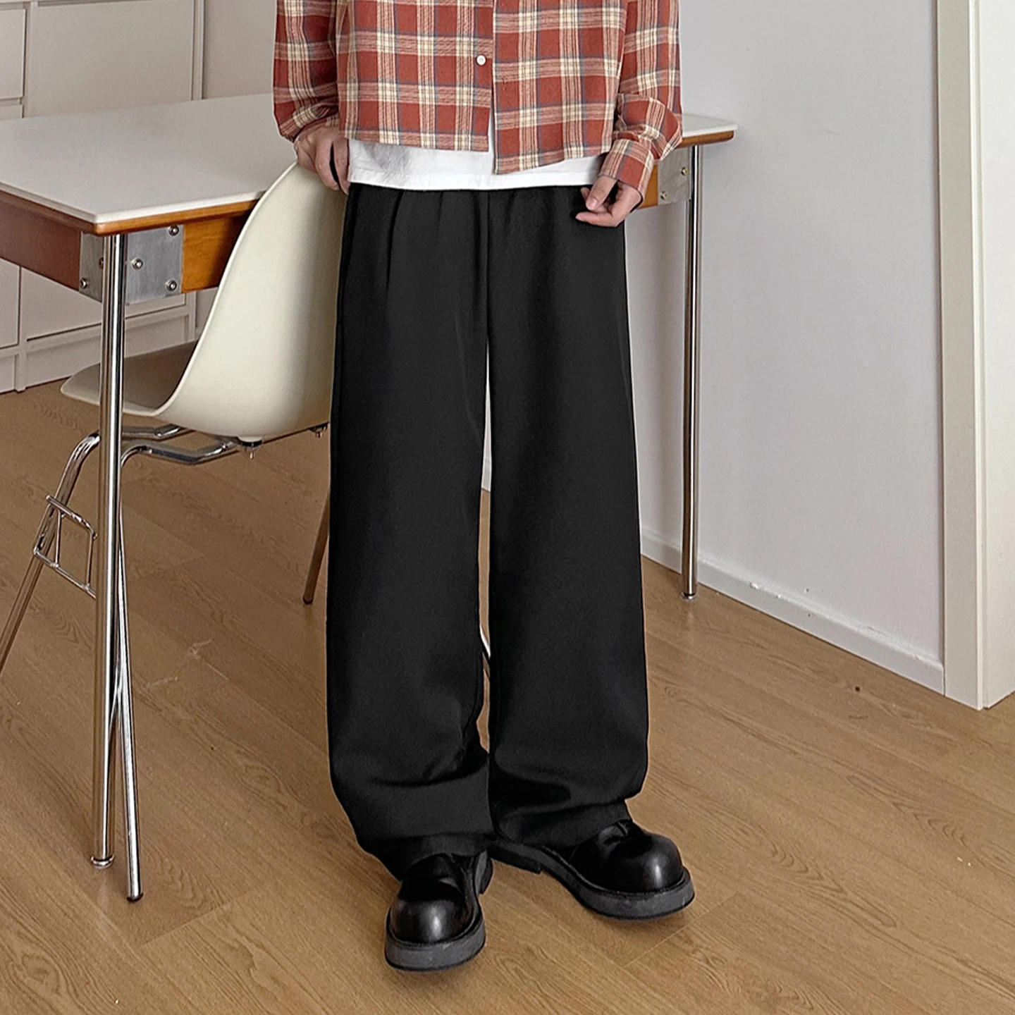 

Minimalist Style Black Straight-Leg Wide-Leg Suit Pants for Men, Autumn and Winter, Drapey, Loose-Fitting Casual Pants, Long Pants