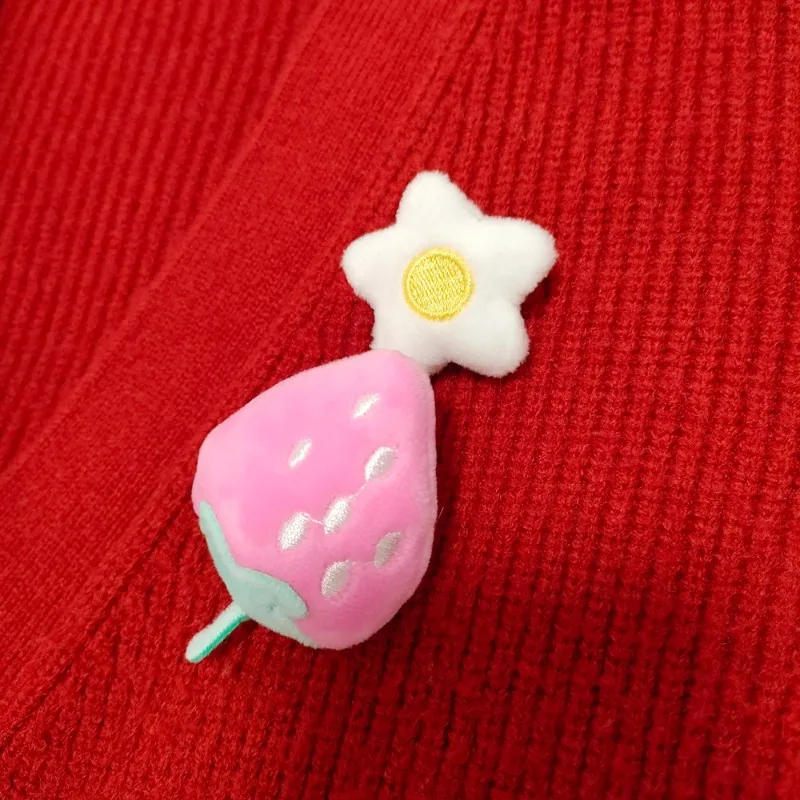 2pcs/set 2023 Fall Winter Cute Pink Strawberry Flowers Brooches Pins Handmade Cotton DIY Sweater Bags Fashion Accessories