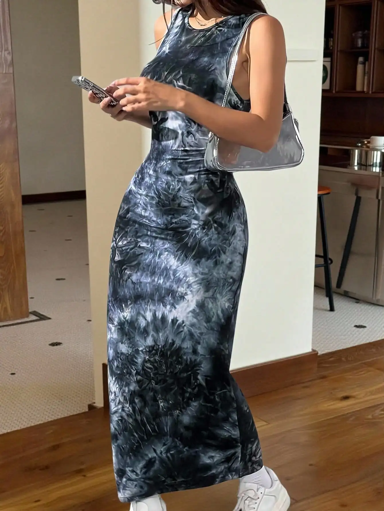 

Женское облегающее длинное платье без рукавов с абстрактным принтом тай-дай