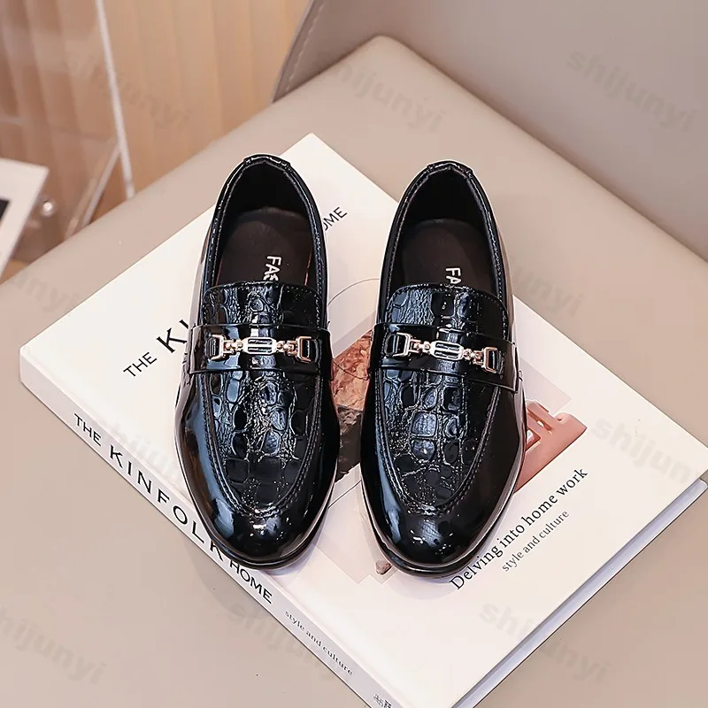 Sepatu Kulit Anak-anak Sepatu Formal Anak Laki-laki Hitam Klasik Ujung Jari Kaki Lembut 2025 Musim Semi Musim Gugur Sepatu Flat Anak-anak Gaya Inggris