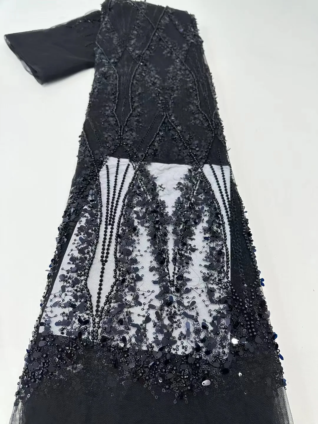 

Nigerian Tulle Lace Fabrics Elegant Beads High Quality Luxury African Sequins French Tulle Lace for Party VHL5892