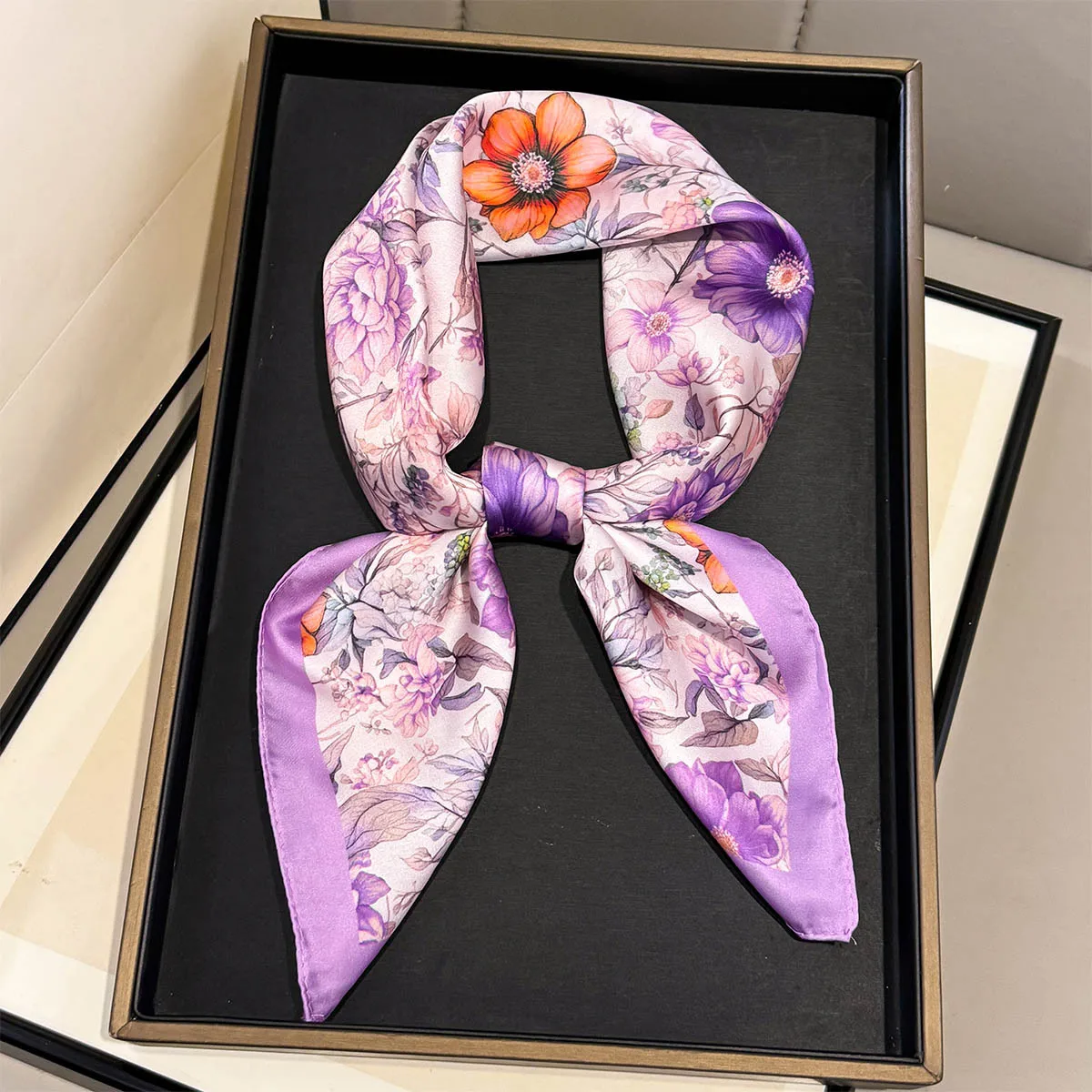 

Elegant Floral Print Silk Square Scarfs for Women Decorate Neck Ties Kerchief Lady Summer Beach Hijab Female Neckerchief Wraps