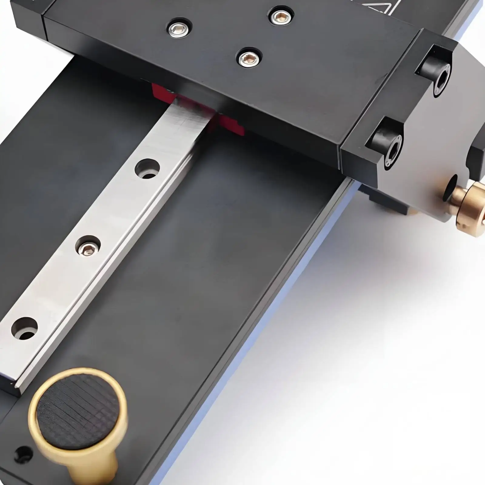 Fixed Angle Sharpening Tool Industrial Guide for Carpenter Chisels with Antislip Base and Adjustable Holder for Bench Use