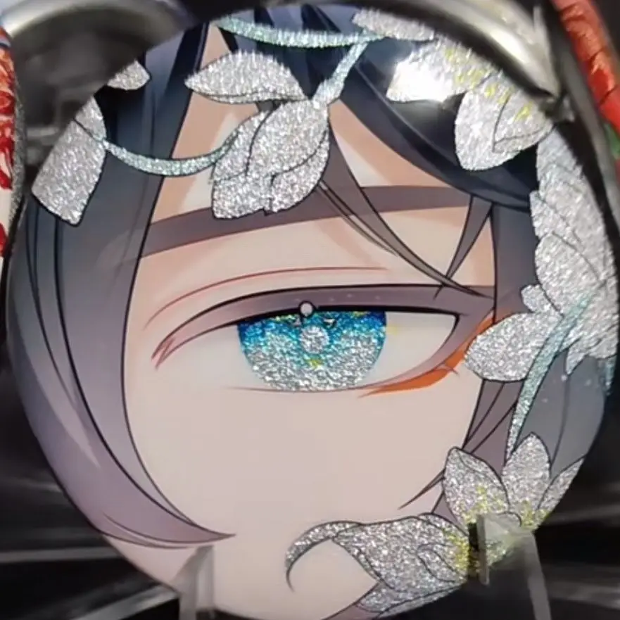 게임 주변기기 "바칸: 스타 레일"의 58mm 크기의 멋진 별 모양 배지에는 샌드 골드, 로빈 등 다양한 별이 새겨져 있습니다.