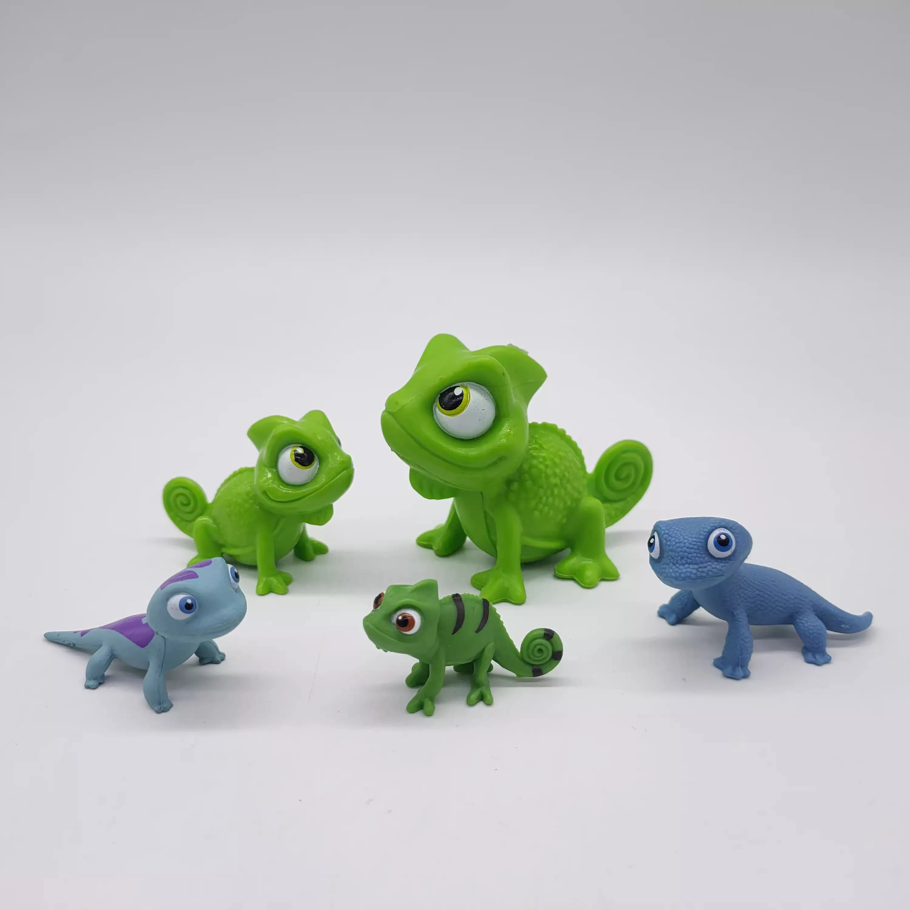 Special Offer New Brand Original Chameleons cute cartoon mini doll animal huanlego