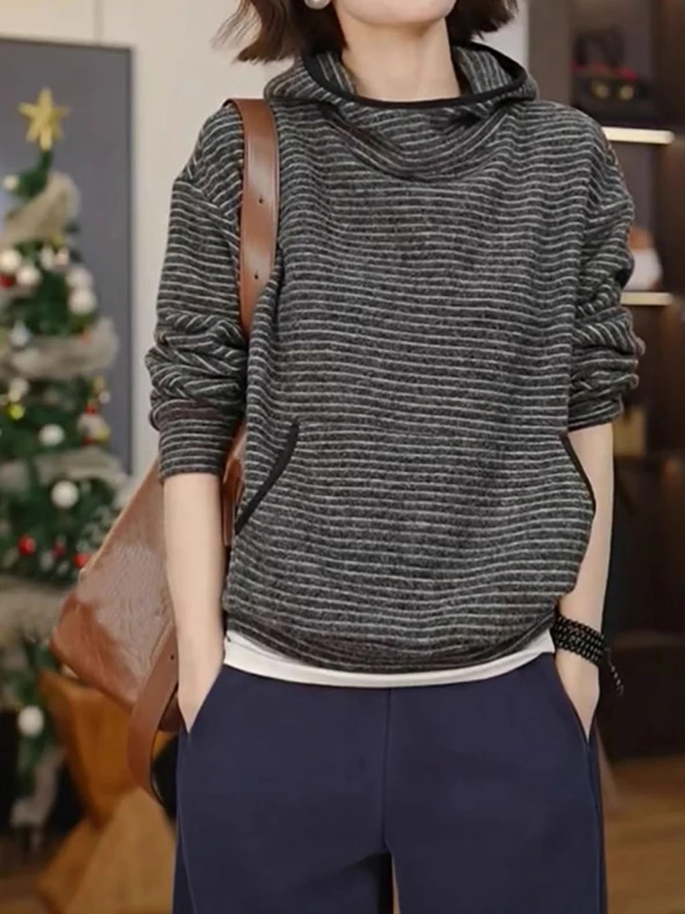 

Модный полосатый свитер с капюшоном и длинными рукавами, с большими карманами, осенне-зимний, новый, женский, свободный вязаный топ, повседневный стиль