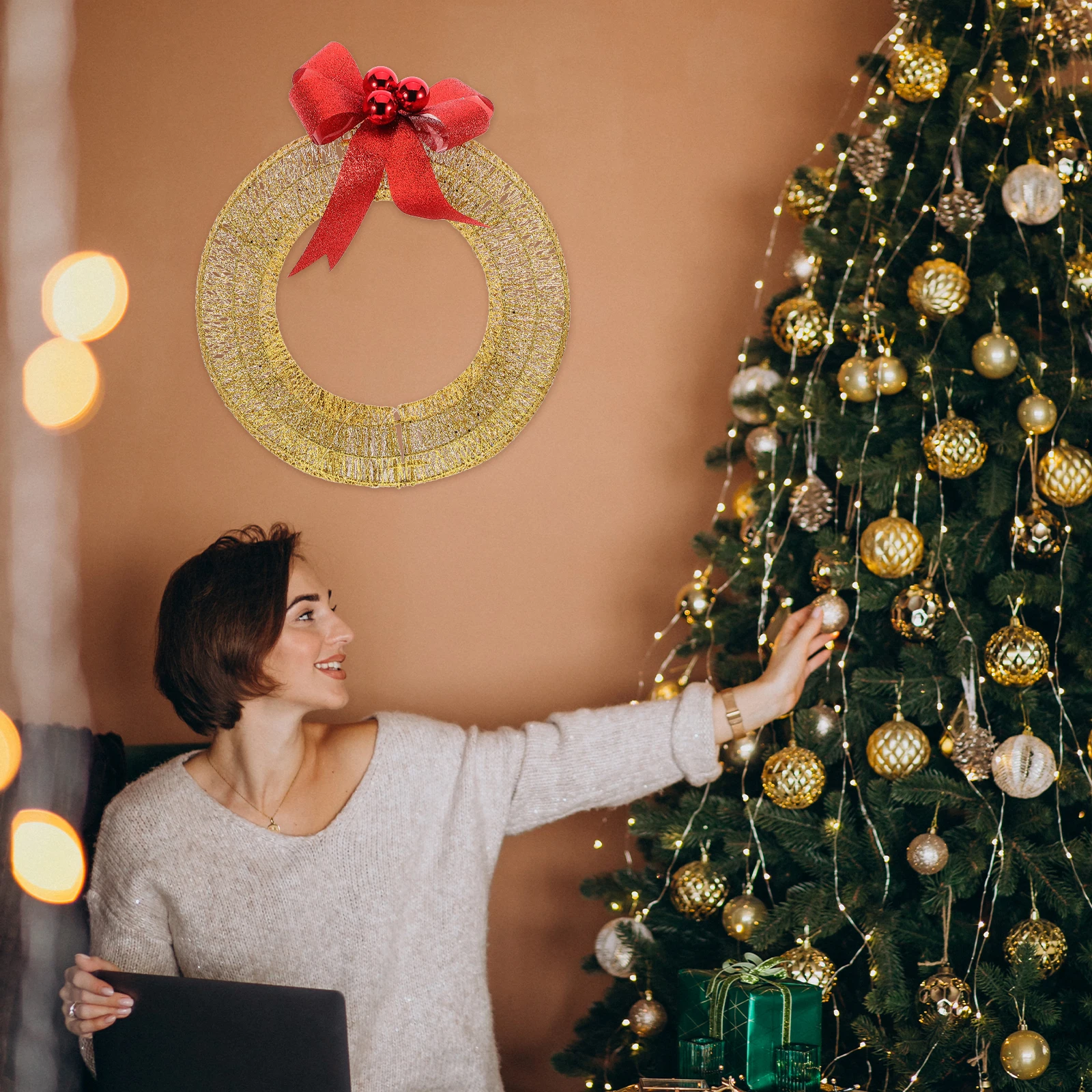 

Holiday Wreath LED Warm Lights Christmas Bow Metallic Glowing Decoration Front Door Indoor Outdoor Festive Holiday Wreath