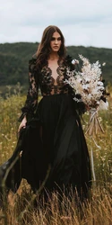 2025 Gothic Black Wedding Dress Long Sleeves V-Neck Boho Bridal Gowns Lace Appliques Elegant Vintage Country Robe Customized