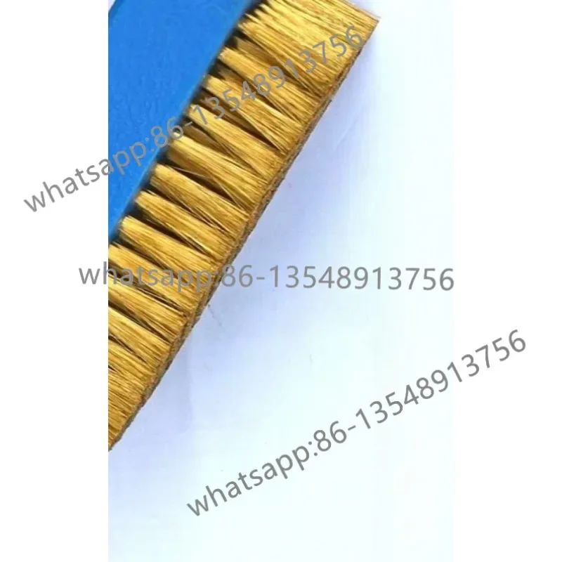 Copper wire brush with plastic handle, wire diameter 0.076 factory direct sales