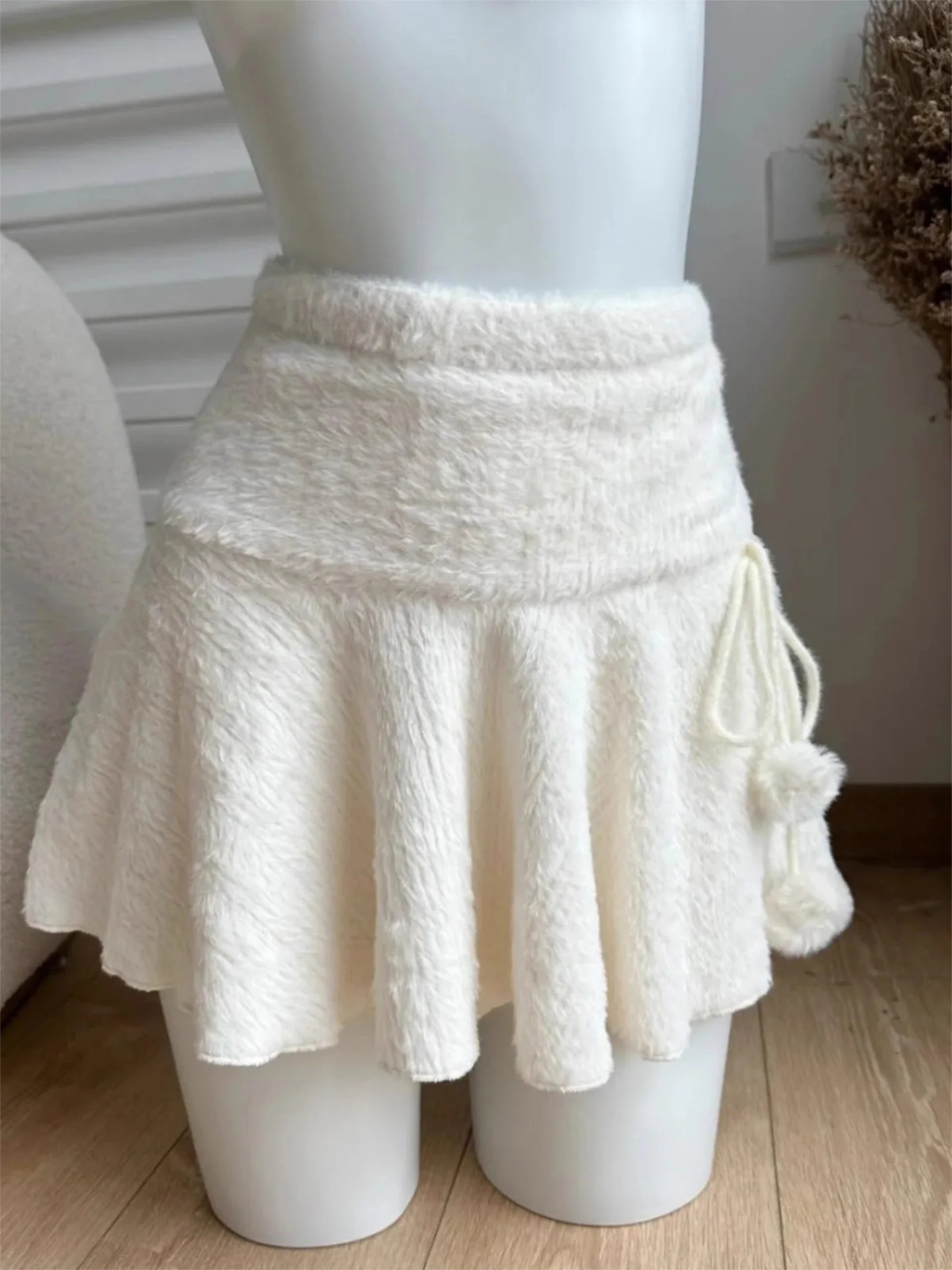 Pure Desire White Knitted Plush  Skirt Women's Autumn Winter Spicy Girl Slim A-Line Short Skirt Furry Pleated Skirt