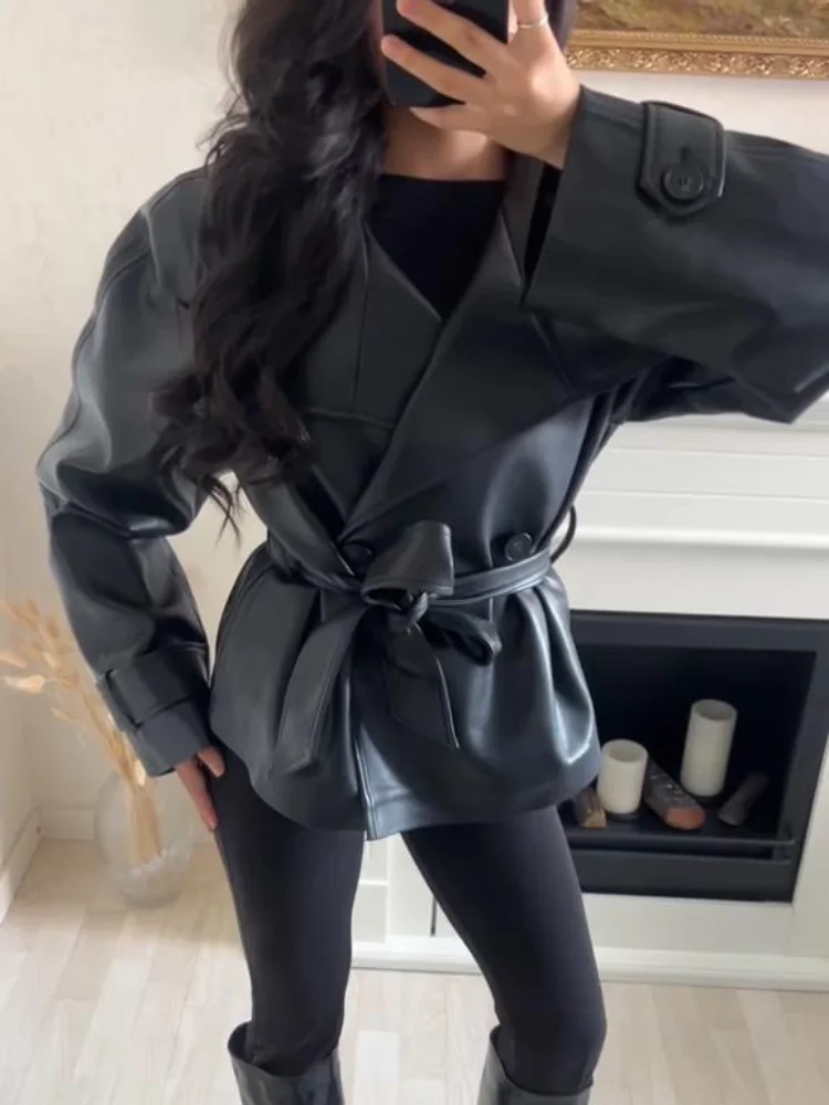 Dámské pouliční zkrácené kožené bundy s páskem, klopou, dvojitým zapínáním na kapsy, dlouhým rukávem, kabátem, podzimem 2025, vintage svrchním oblečením pro ženy - náhled 5