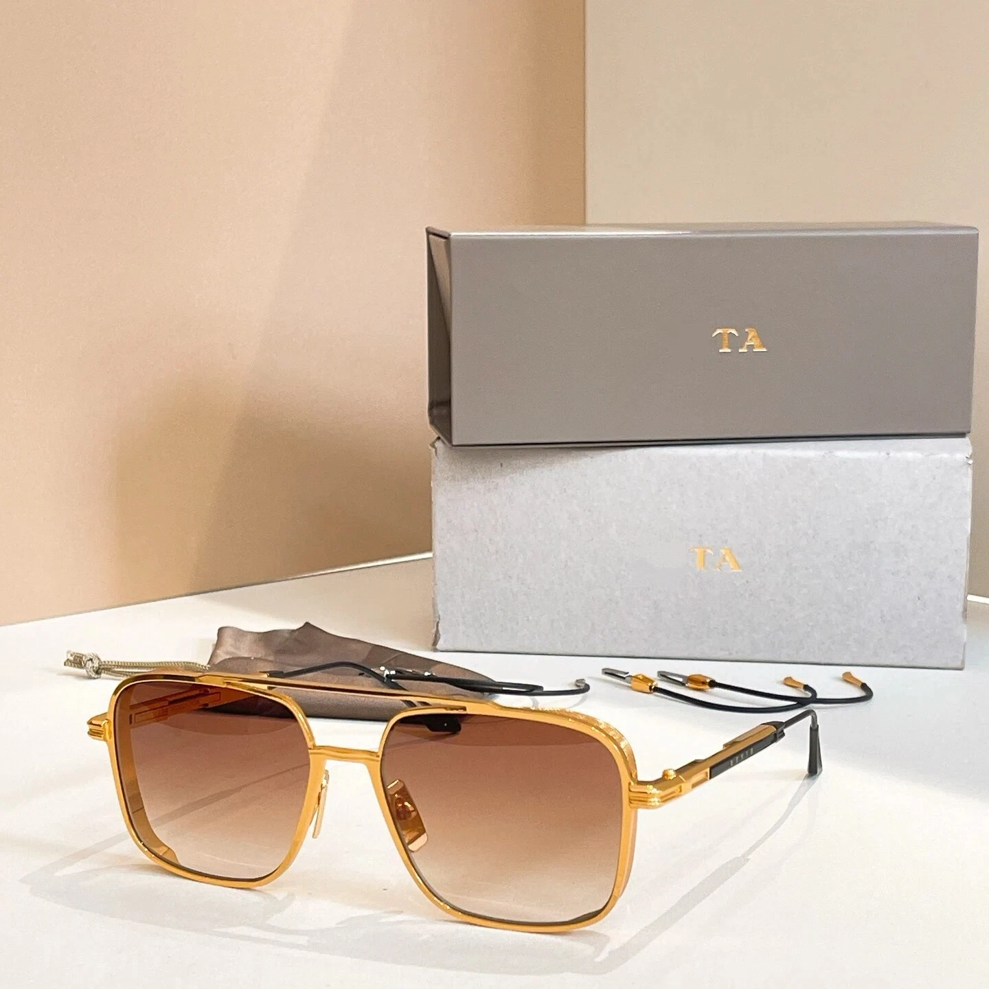 

Authentic For DIYTA DT EPILUXURY EPLX.HI DES011 Men Women Sun Glasses Fashion Luxury Casual Classic Male Couple Eyewear With Box