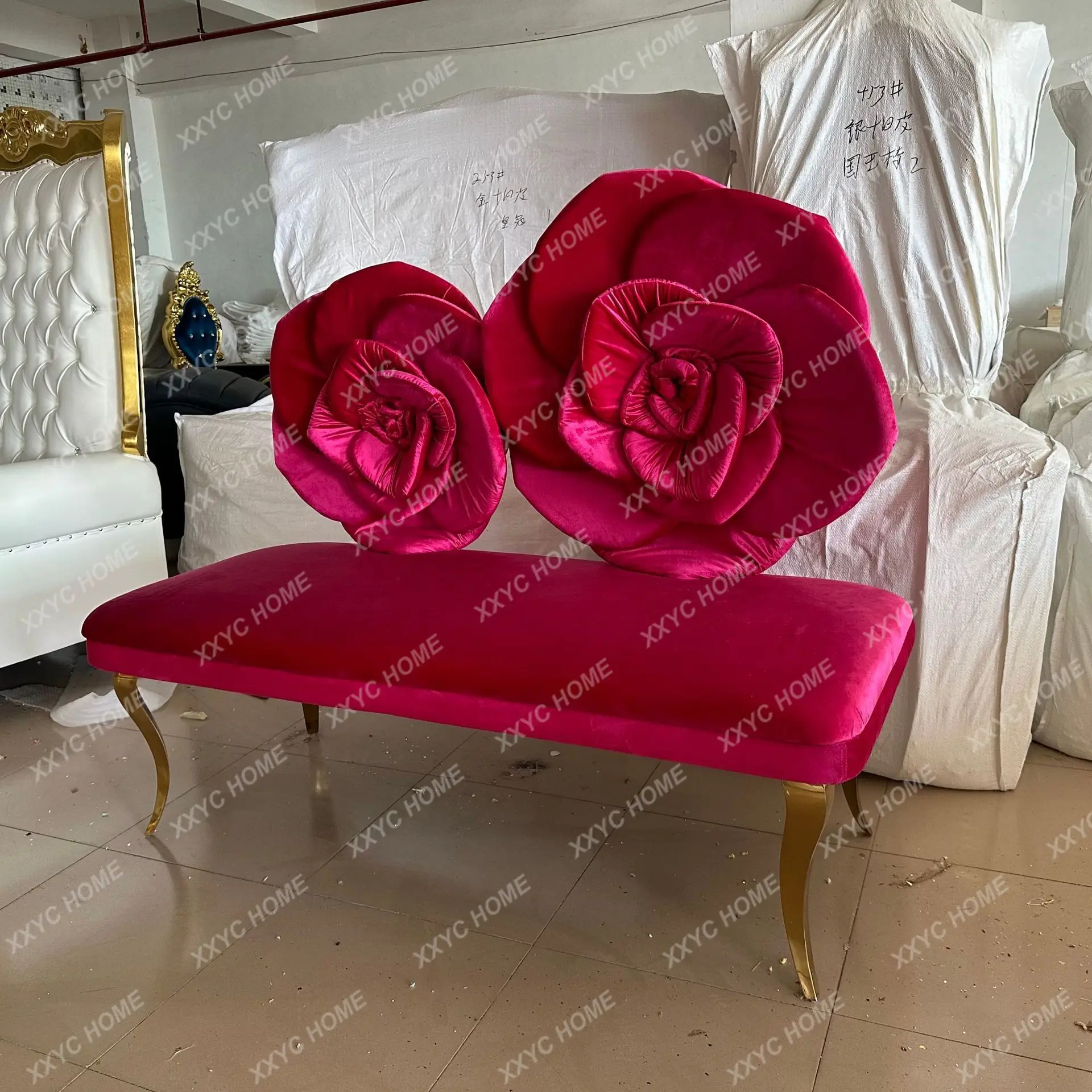 Stainless steel wedding rose sofa Double wedding sofa Groom and bride sofa multiple colors Sofas with backrests for Hotel