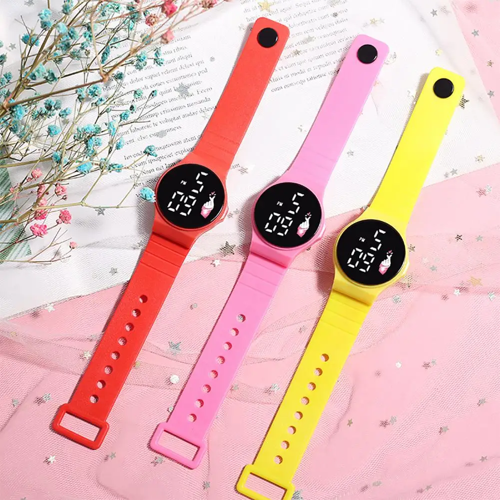 Fashion Digital Watch High Accuracy Electronic Watch LED Display Gift Single Color Children Wrist Watch