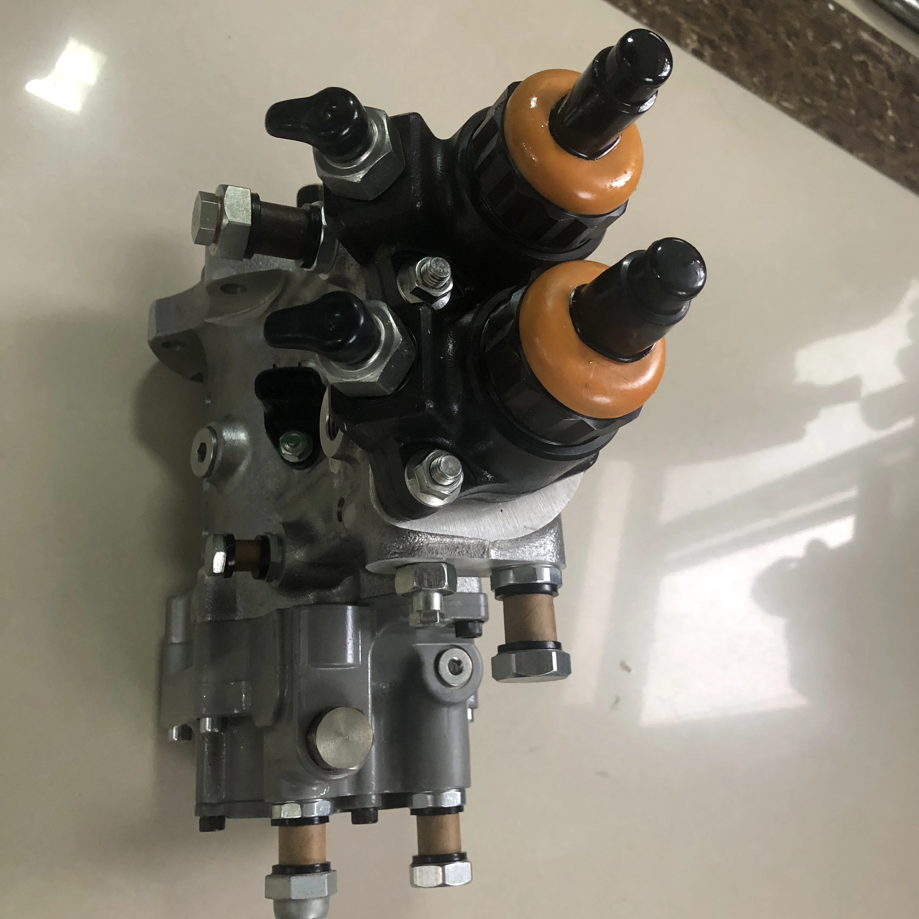 Engine Parts Fuel Pump 6219-71-1201 for PC2000-8 Excavator Fuel Pump 6219711201