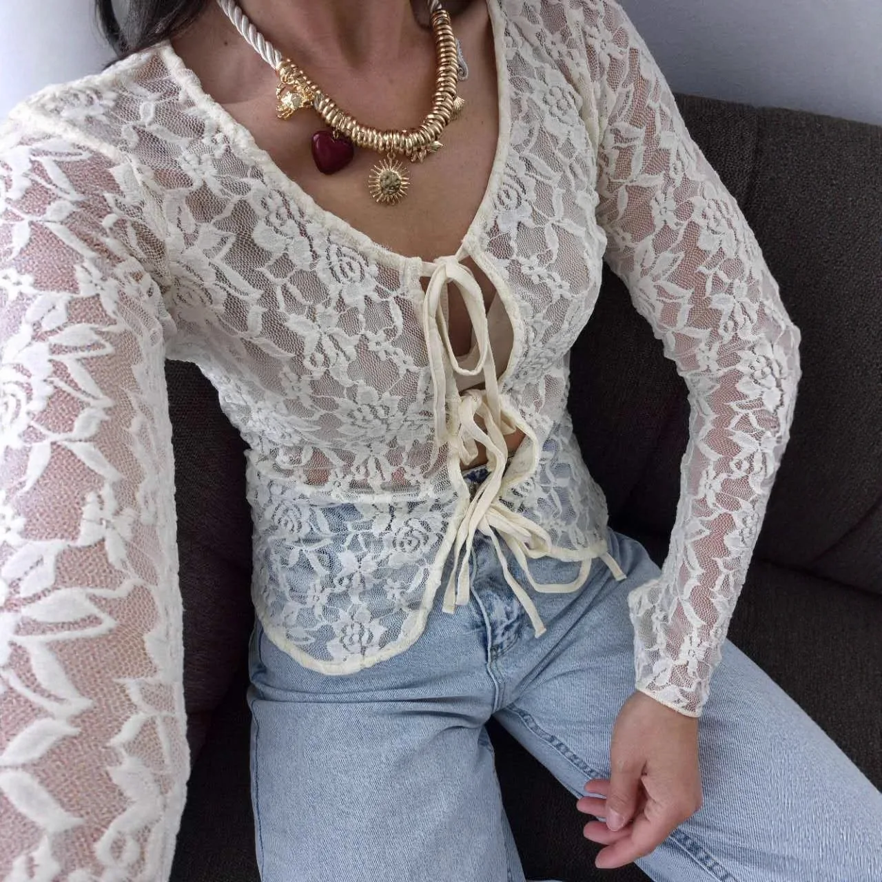 

Thin hollowed out U-neck long sleeved lace shirt for women, suitable for layering in spring and summer