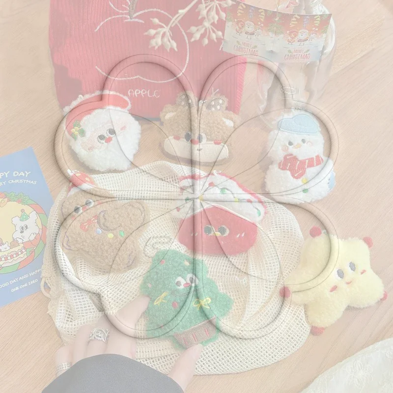 Cute Cartoon Christmas Plush Keychains Soft Fluffy Lightweight Key Holder Bag Decor Unique Small Xmas Gift for Classmates Colle