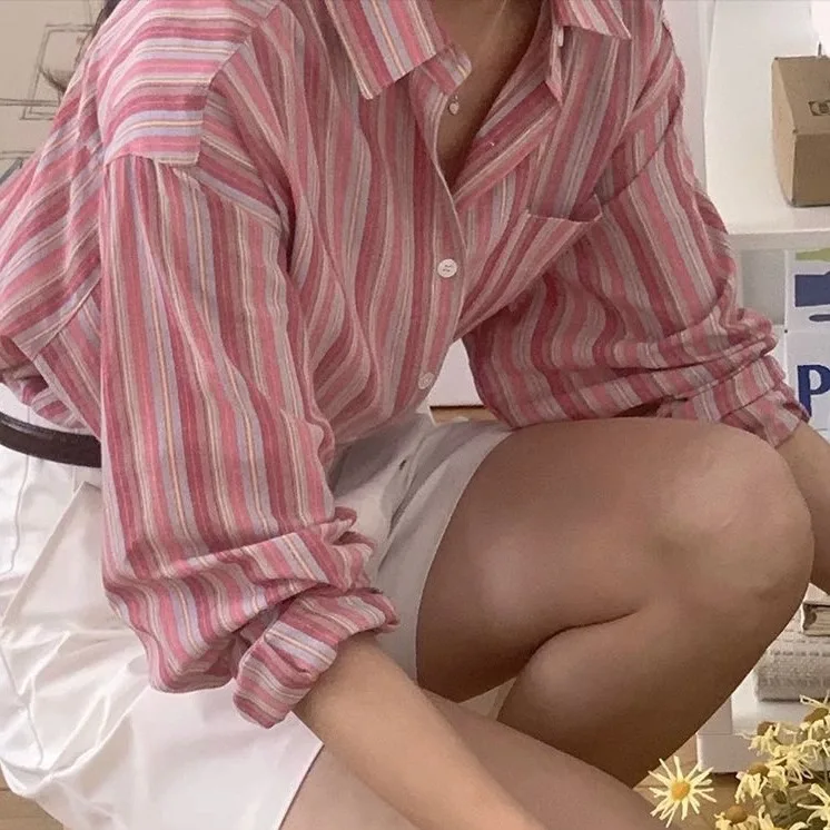 เสื้อคลุมยาวลายทางสไตล์เกาหลี ฤดูร้อน 2025 สีซีอัลต์ชีสสตรอเบอร์รี่ ระบายอากาศได้ดี สวมใส่สบายสำหรับผู้หญิง...