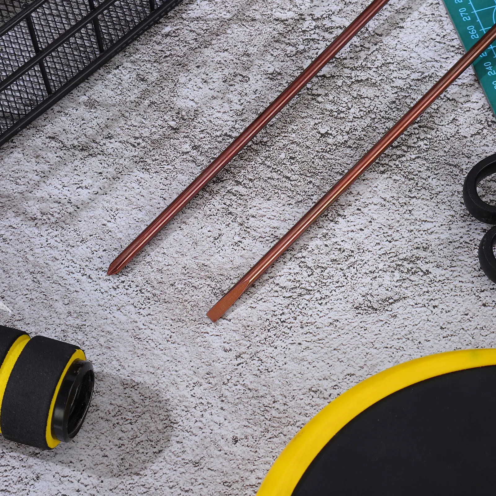 

2Pcs Screwdriver Set Professional Magnetic Dual Purpose Slotted Ratchet Manual Tools for Home Maintenance Electronics