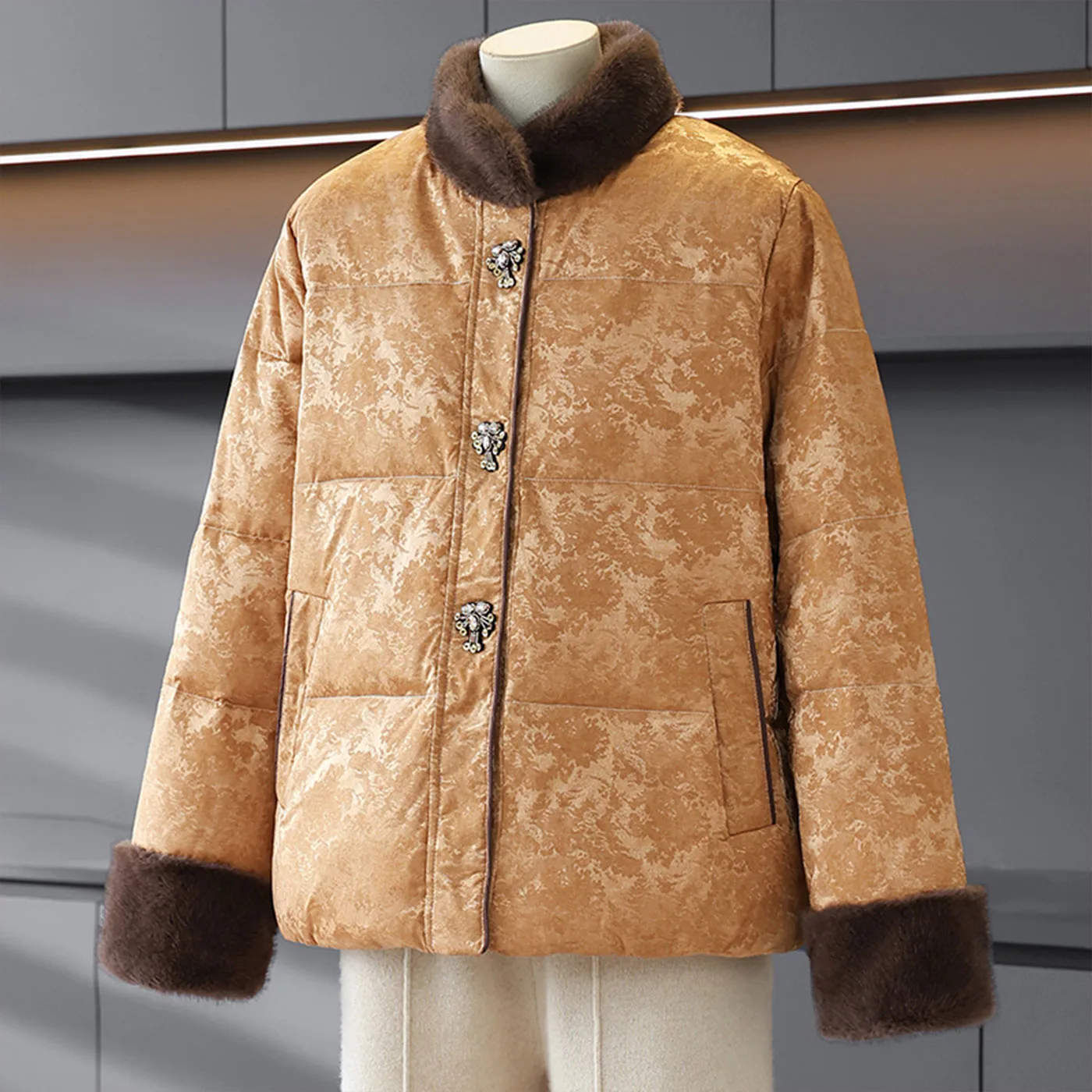 

New Chinese Sle Winter Jaet Thiened Fluffy Loose Women's ort Coat Stand Collar Cotton Clothes for Middle-Aged And Eld...