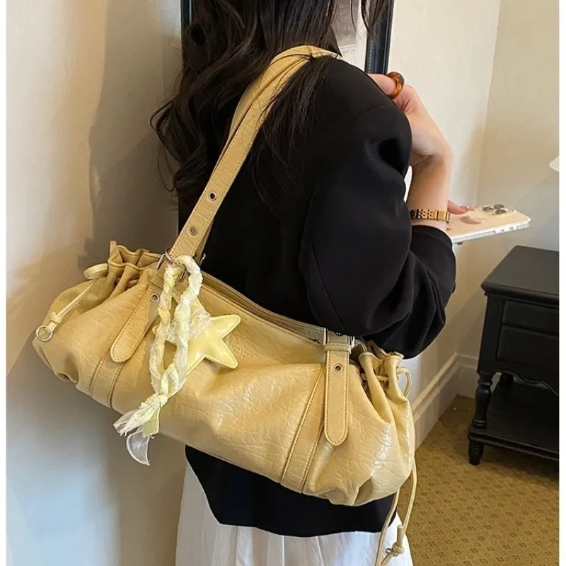 

Multi-Color Faux Leather Underarm Bag with Adjustable Strap, Casual Style for Parties, Casual Outings, and Daily Errands