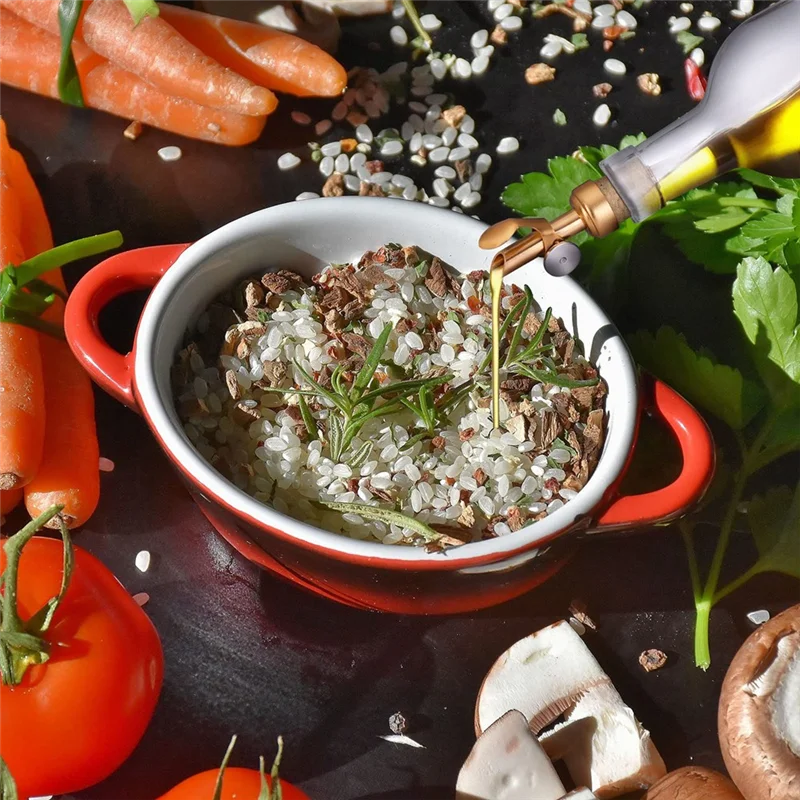 صنبور زيت الزيتون الذهبي مع الفلين ، صب الخمور ، زيت الزيتون والخل سدادة للمطبخ