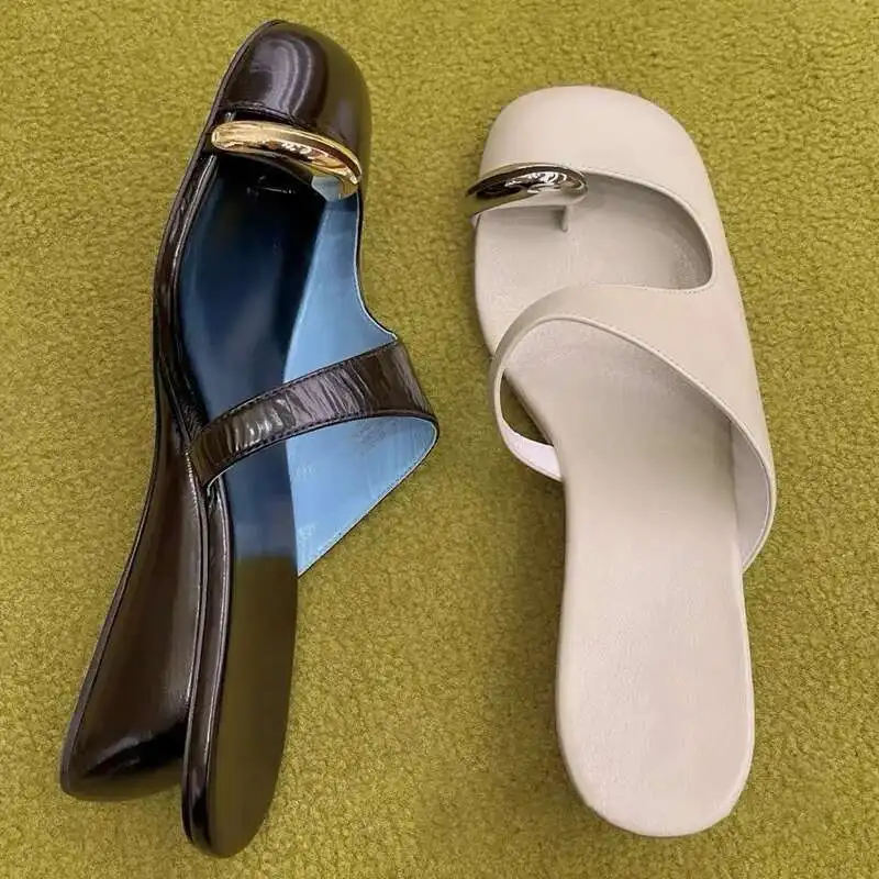 

Металлические тапочки на танкетке для девочек, тапочки Baotou, новые женские повседневные тапочки Sandalias De Mujer Verano Zapatos