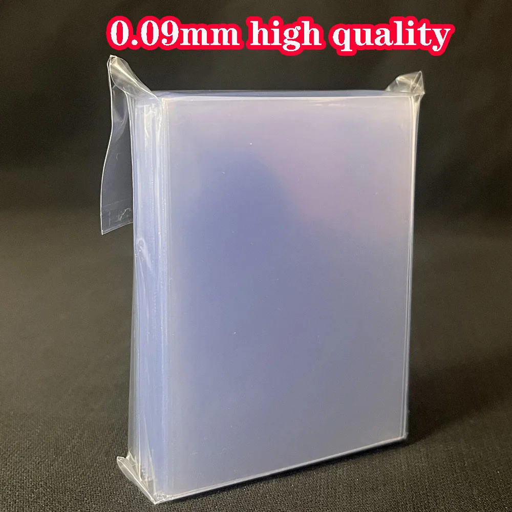 100 peças protetor de manga de cartão interno transparente/azul para ptcg, mangas de cartão de negociação à prova d'água, mangas protetoras transparentes 0.09mm