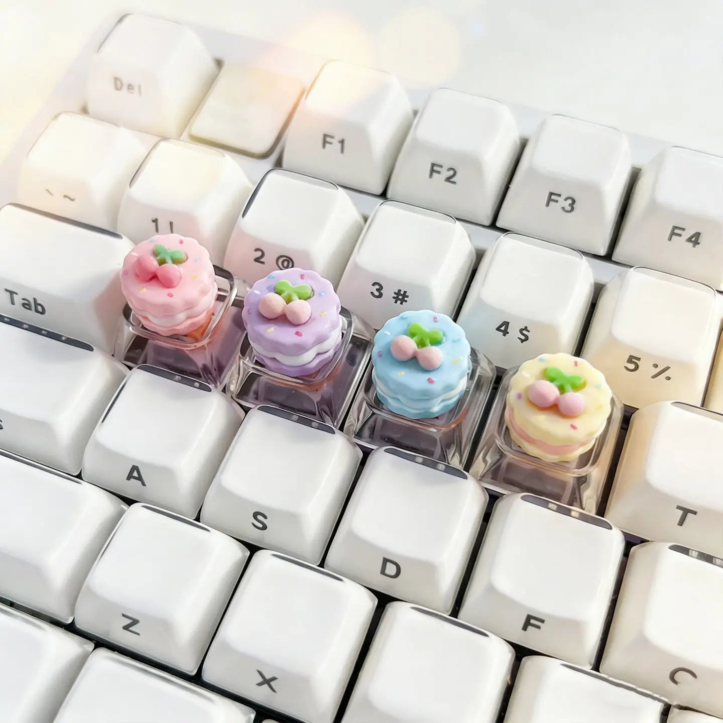 4pcs Cherry filled cake keycaps in four sets, translucent cute girl cartoon color series DIY personalized keycaps