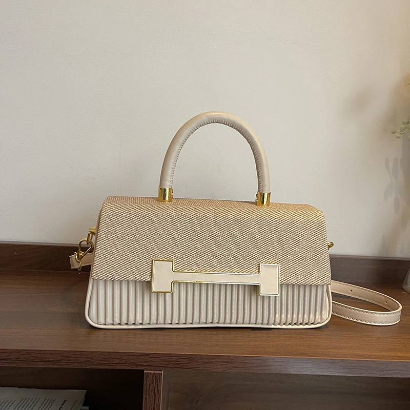 

Durable High-End Shopper Bag For Women With Minimalist Style Solid Color And Trendy Paris Designer Charm