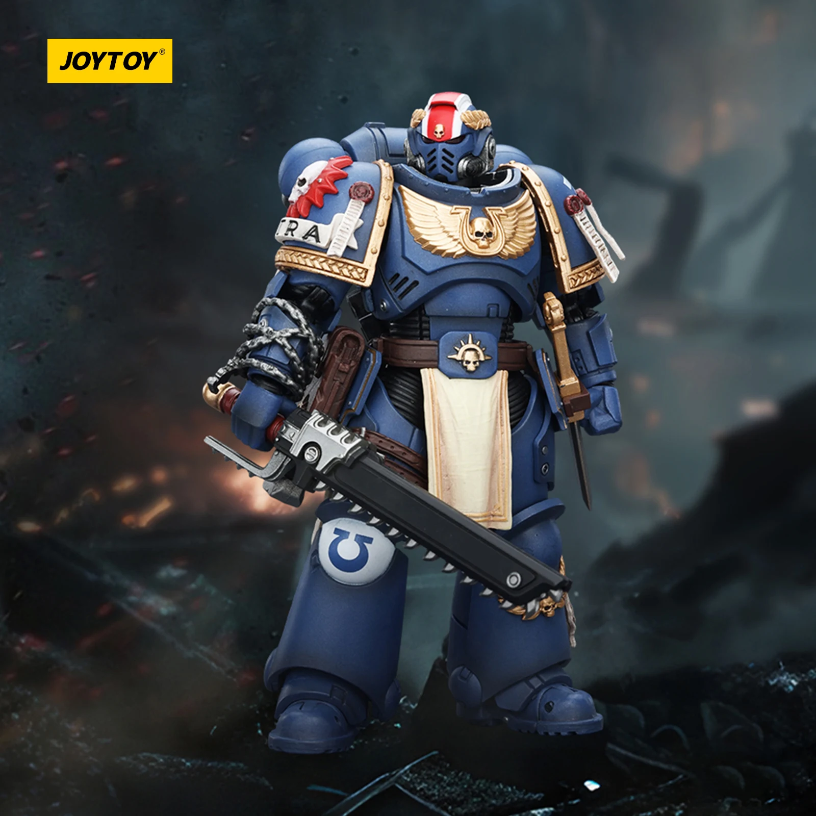 JOYTOY Warhammer 40k Ultramarines 1/18 Primaris Assault Veteran Action Figure JT02779 avec Chainsword & Boltgun Modèle de collection