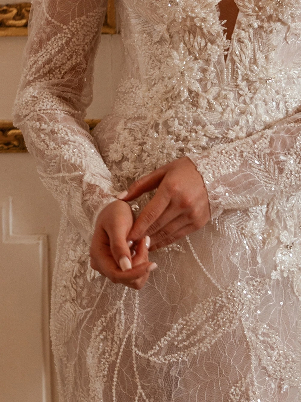 Mais novo glitter sereia tule vestido de casamento renda romântica sexy profundo decote em v opulento vestido de noiva personalizado pérolas moderno wear