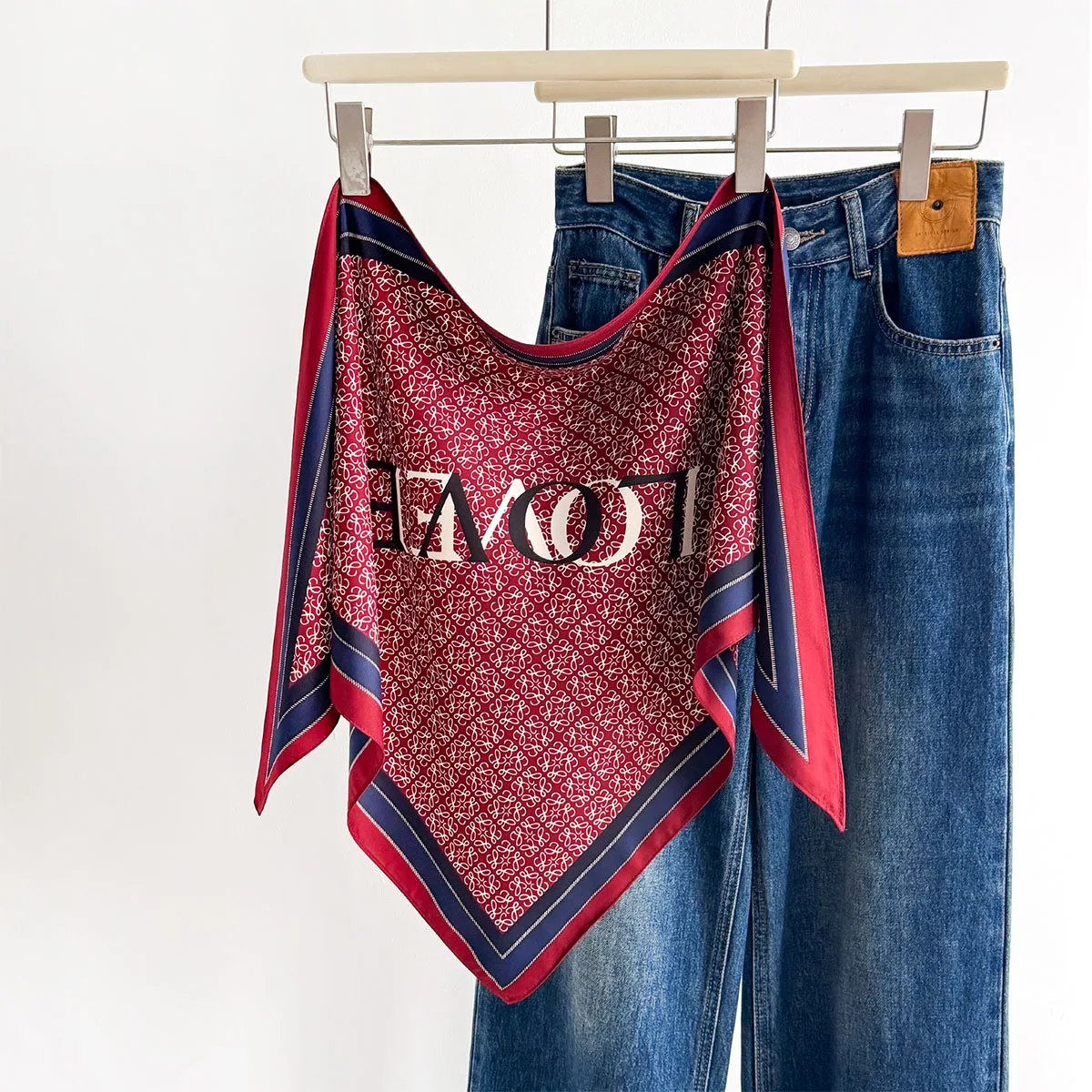 lenco-estampado-retro-de-luxo-feminino-elegante-e-versatil-novo-estilo-de-primavera-lenco-decorativo-para-a-cabeca-estilo-coreano-poliester