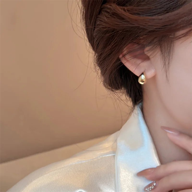 European and American Minimalist Water Droplet Shaped Metal Earrings 2024 Fashion Jewelry Accessories Suitable For Women\'s Daily