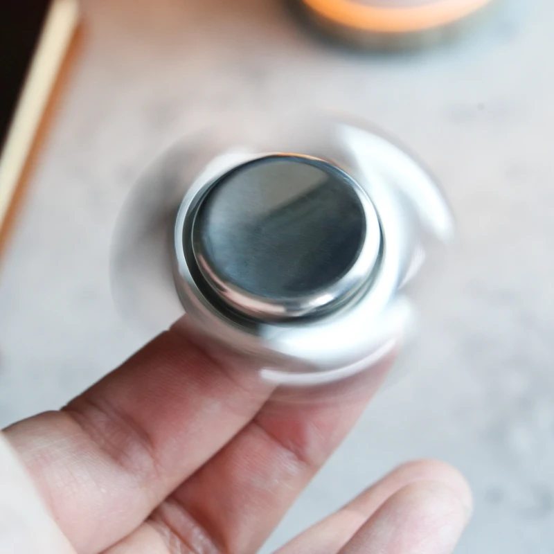 3-Punkt-Gyro-Rotator aus Edelstahl, Fidget-Spinner – zur Stressabbau und -fokus – leises EDC-Taschenspielzeug für Erwachsene, Angstzustände, ADHS