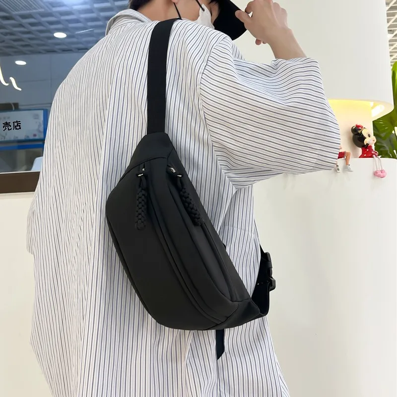 カジュアルメンズクロスボディバッグスポーティなシングルショルダーバッグレジャーサッチェルキャンバス素材ジッパー開閉ピュアカラーパターン