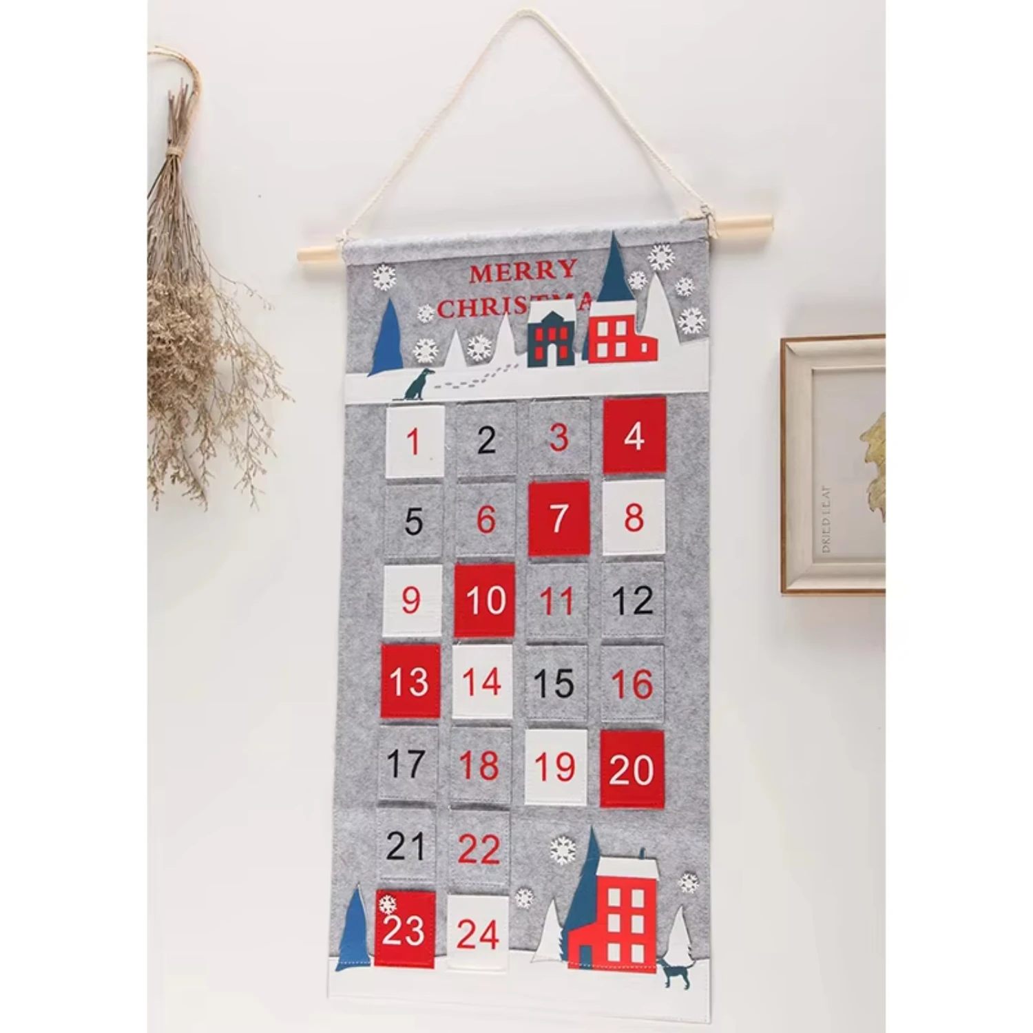 

Felt Fabric Christmas Advent Calendar, Christmas Countdown Calendar with Pockets for Small , Wall Hanging Decoration