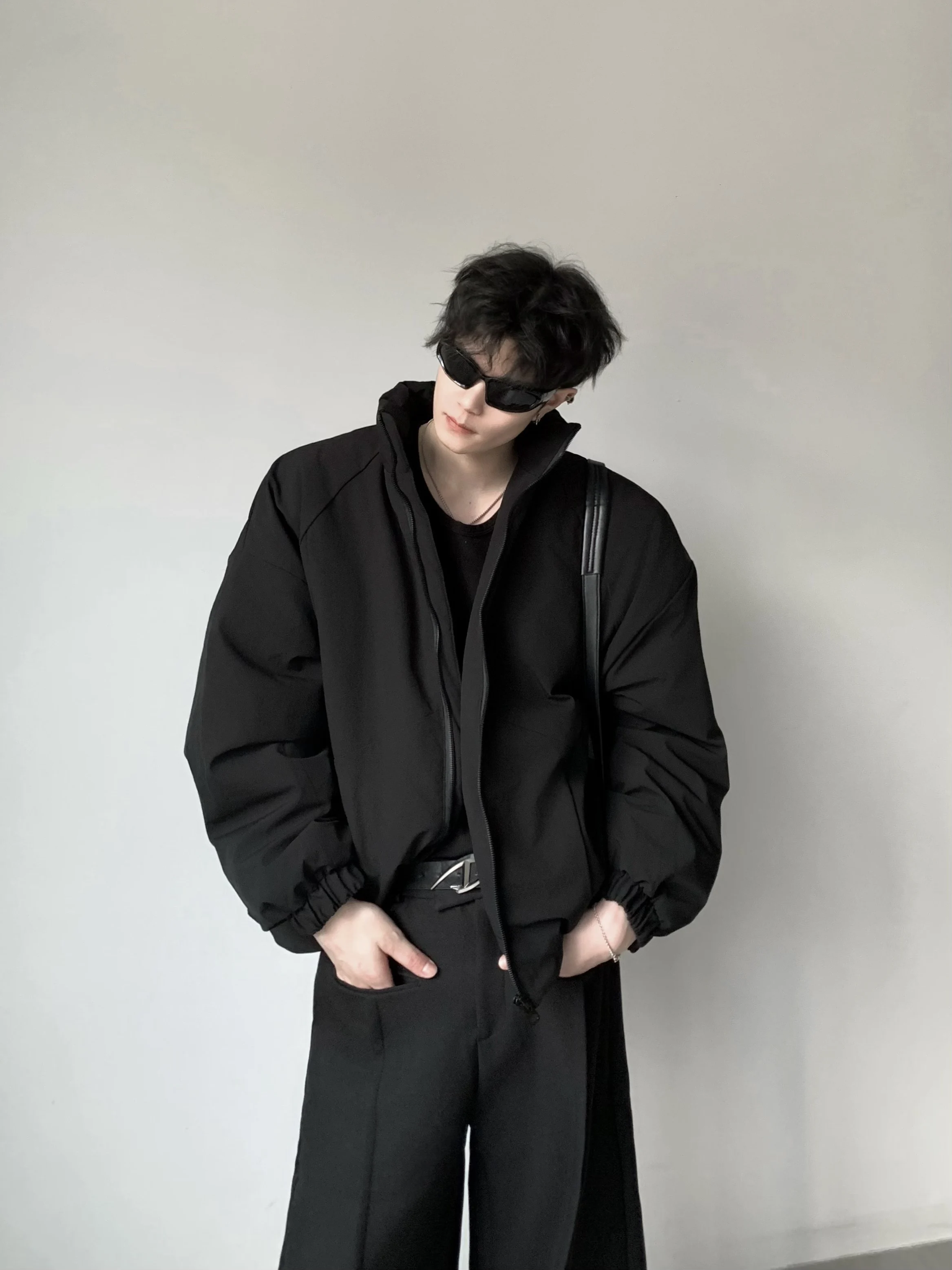 الرجال 2025 شتاء جديد النمط الأمريكي الوقوف طوق الطيران سترة أسفل معاطف الرجال الدافئة سميكة بسيطة تنوعا بلون جاكيتات #4