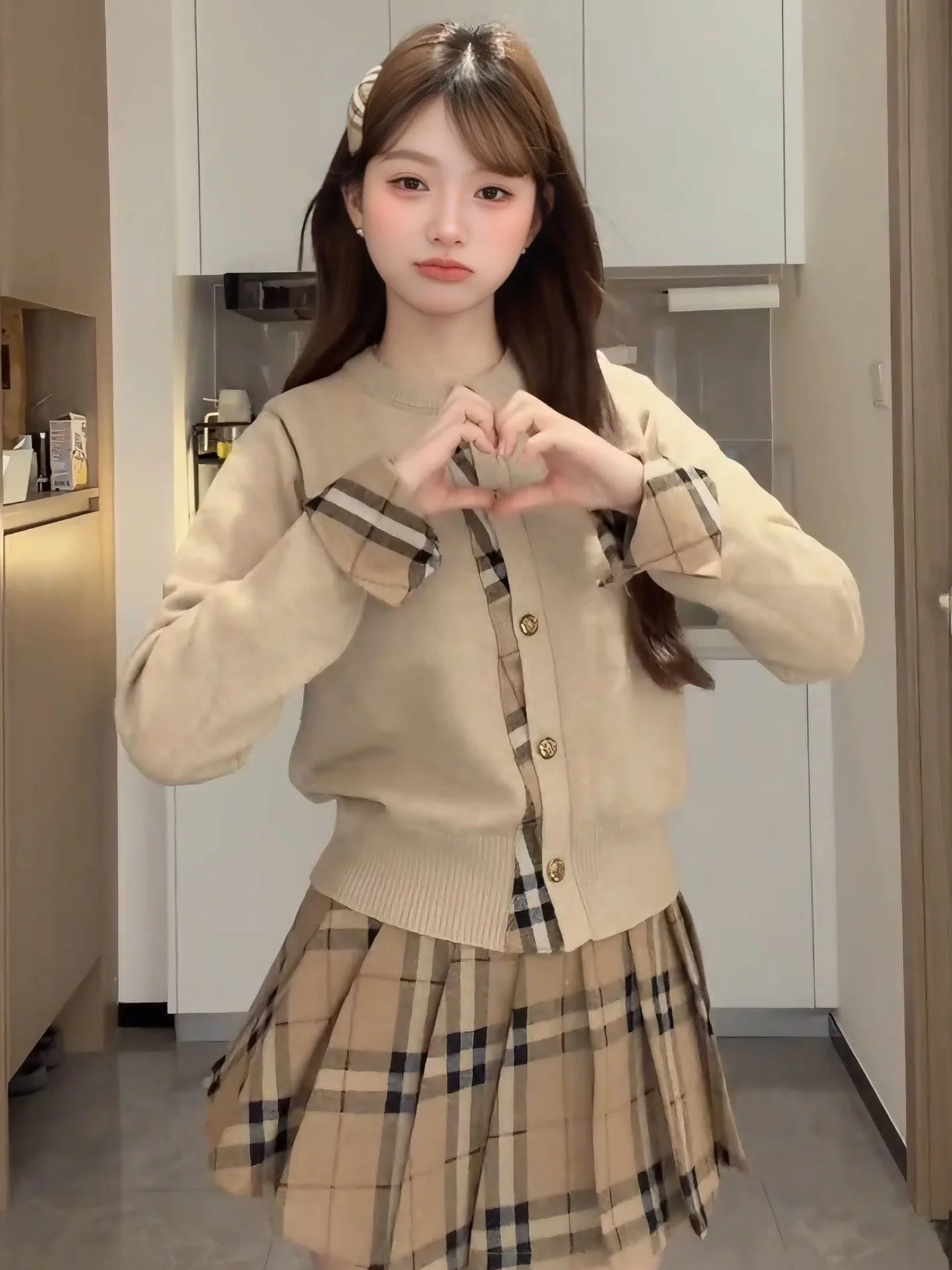 

Элитный вязаный комплект: кардиган в клетку и юбка в клетку для женщин, весенняя мода, длинный рукав, застежка на пуговицах, приталенный крой