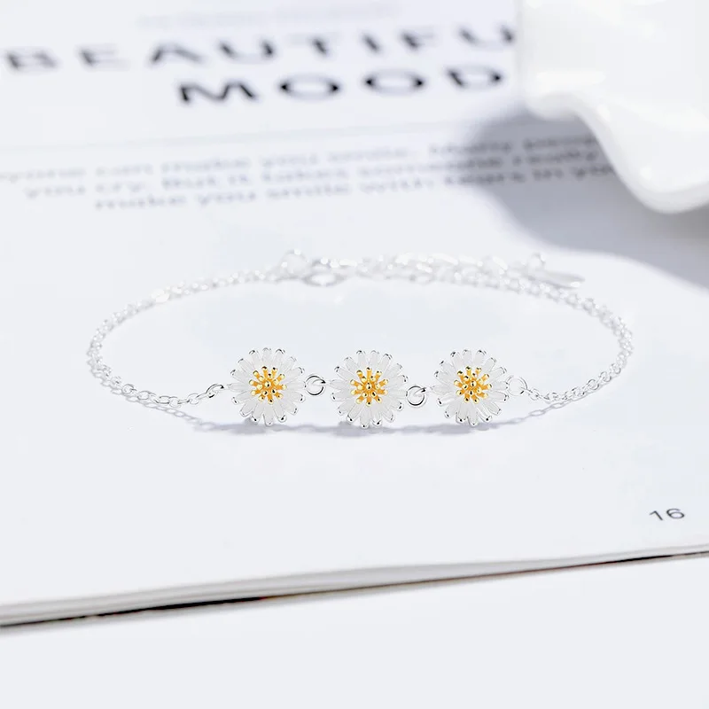925 Sterling Silver Daisy Bracelet for Women Sweet Lovely Flower Wrist Jewelry Fashion Daily Accessories and Ideal Birthday Gift