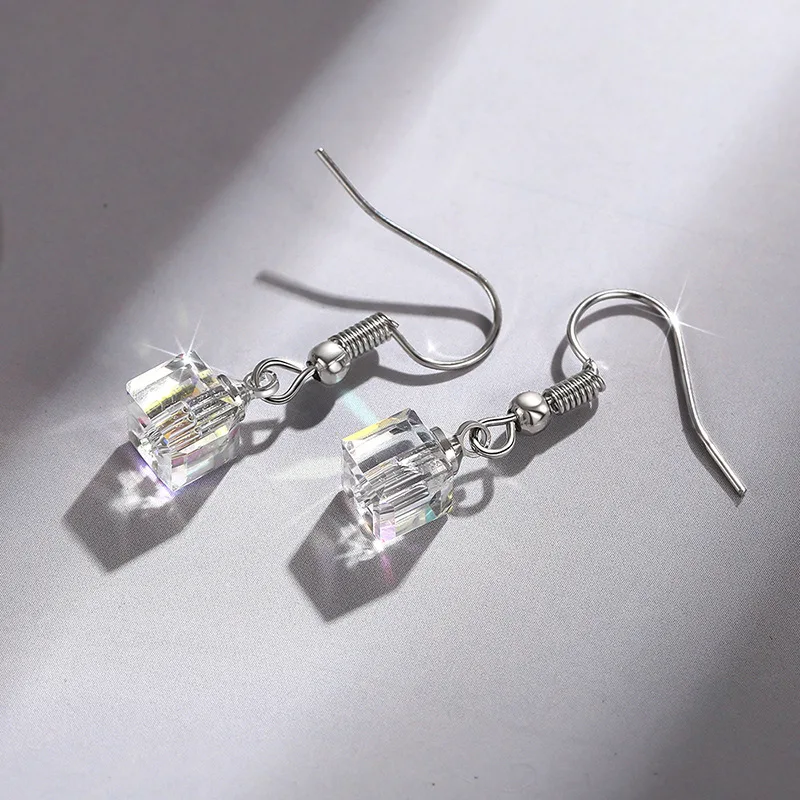 2026 New European and American Cross-border Minimalist Earrings for Women, Colorful Fashion Blocks, Classic Dating Accessories