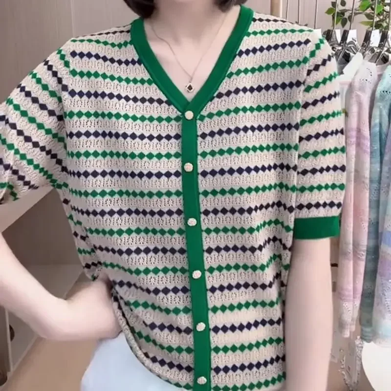 New Summer Large Size Women's Niche Fashion Contrasting Striped Green Short-sleeved Knitted T-shirt view 3