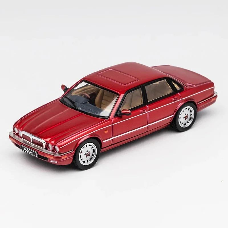 

2024 New 1/64 Alloy Diecast Car Model Toy Jaguar XJ (X300) Classical Cars Model Vehicle Toys Collection Decoration