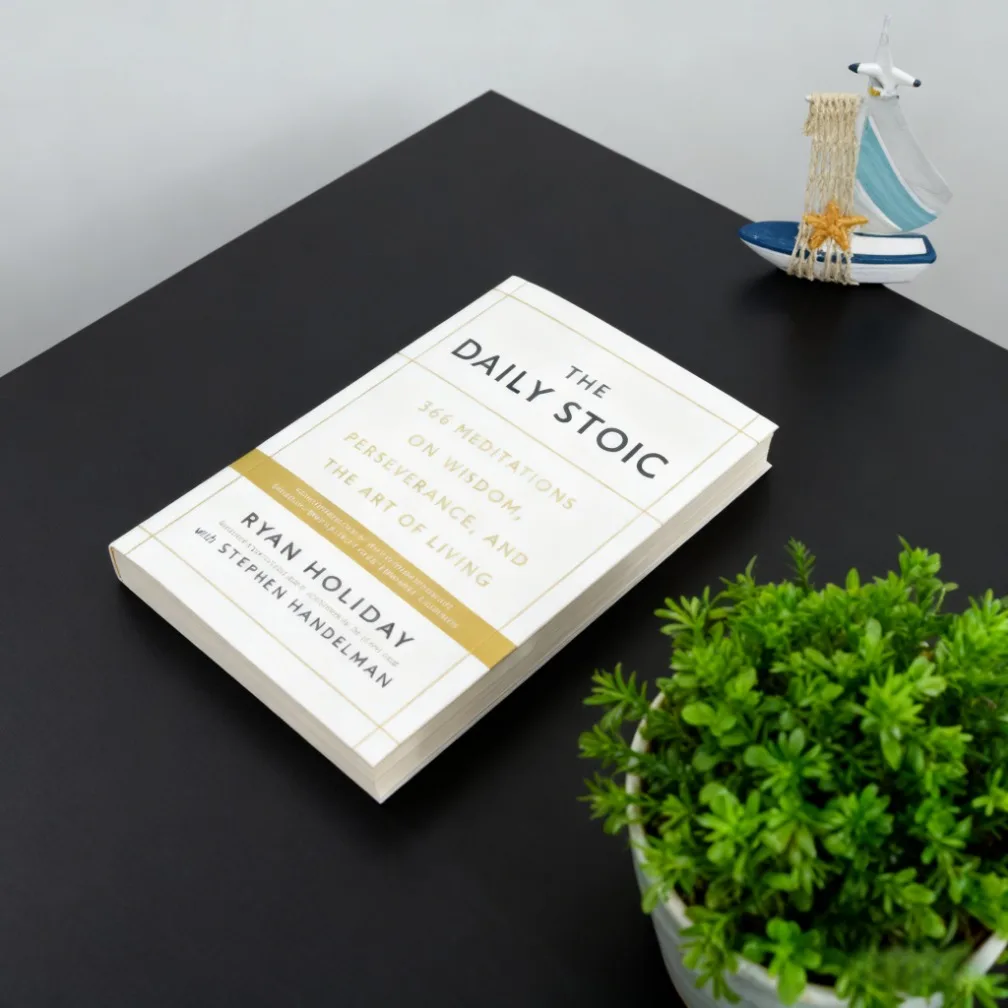 

The Daily Stoic by Ryan Holiday 366 Meditations on Wisdom Perseverance and the Art of Living Book Libros