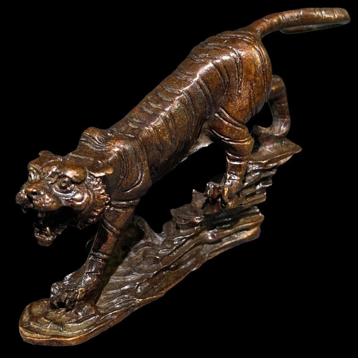 Retro solid bronze downhill tiger zodiac tiger ornaments, home fortune town house, office decoration, feng shui ornaments